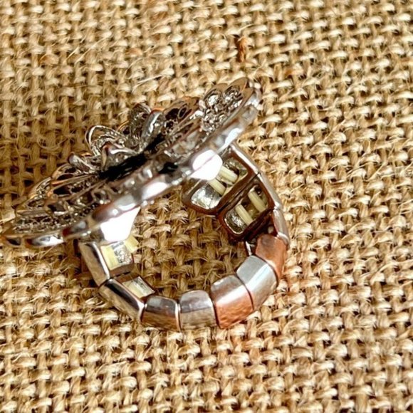 🟣 (2/$12) Fun silver stretch flower ring - One Size - Picture 10 of 13